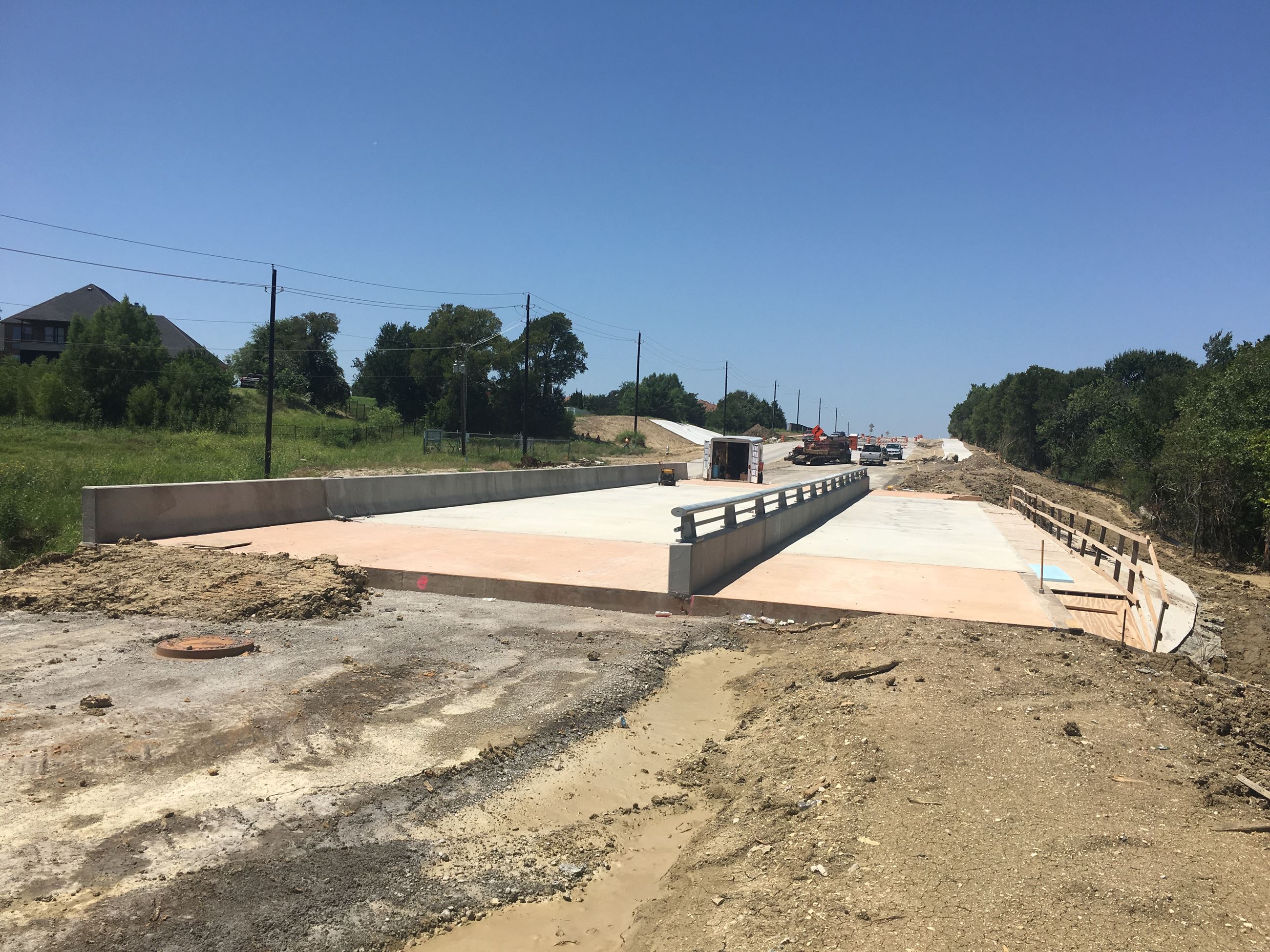 8-1 bridge with hike and bike