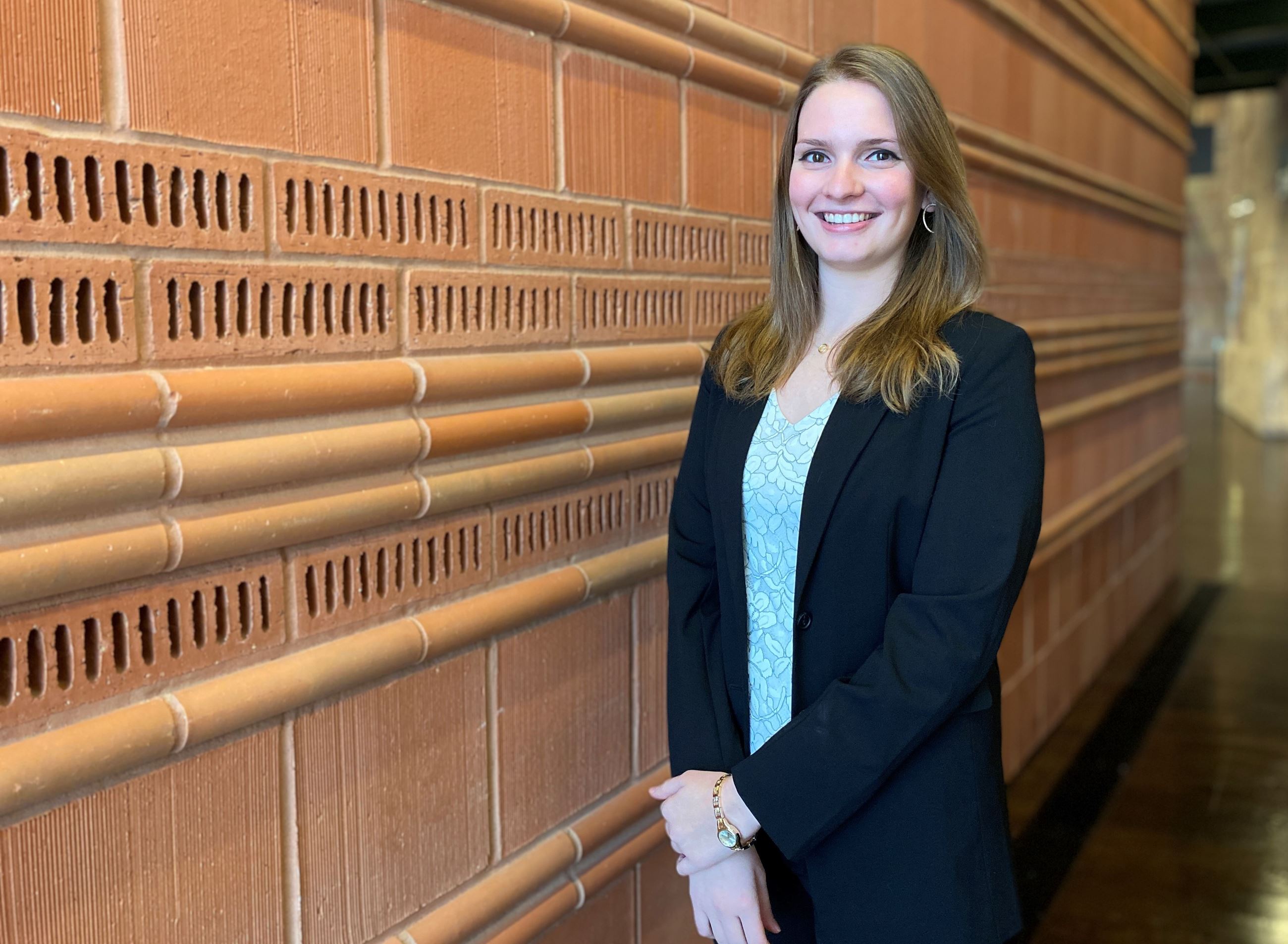 Lauren Betz Headshot